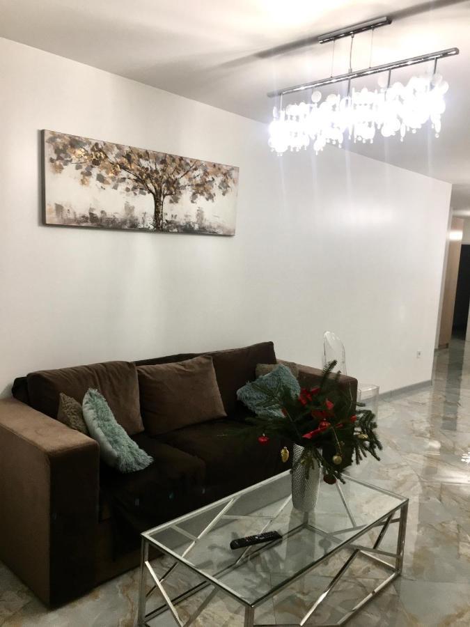 4-Room Jacuzzi Apartment Lviv Exteriör bild