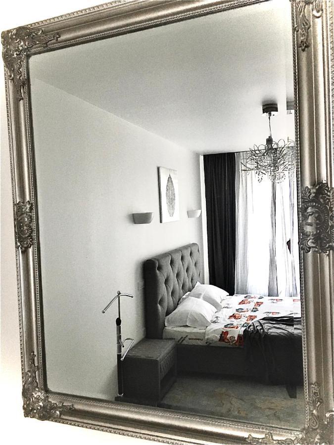 4-Room Jacuzzi Apartment Lviv Exteriör bild